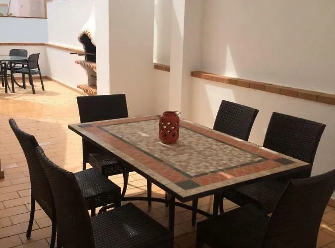 Gomeira Floor アパート