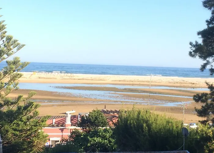 Gomeira Floor アパート